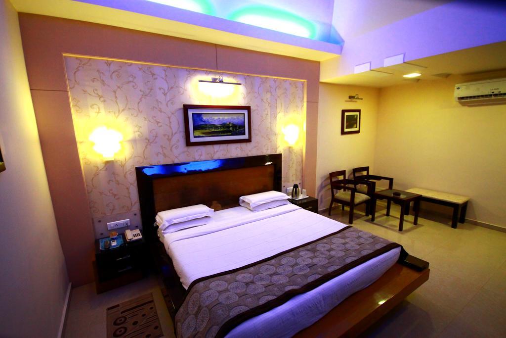 Hotel Holiday Resort Puri Exterior foto