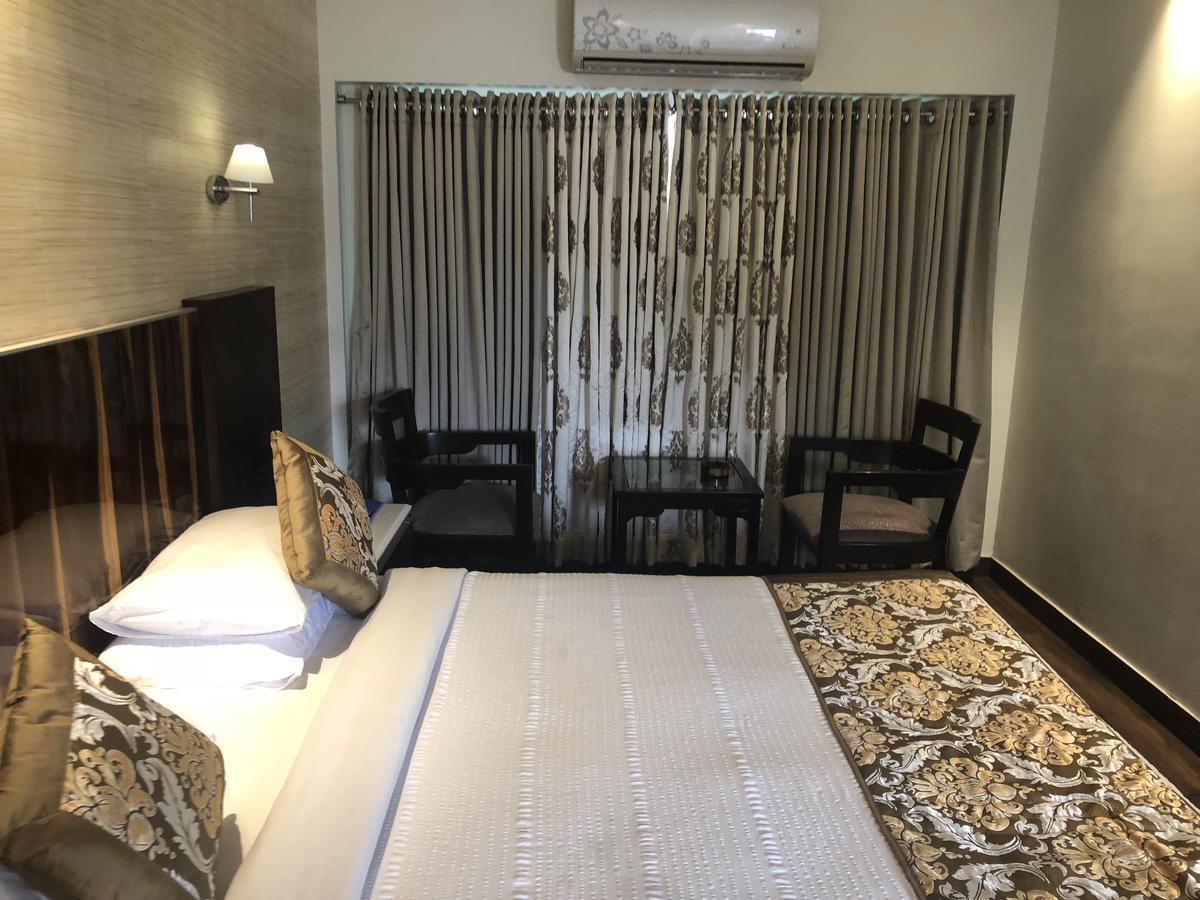 Hotel Holiday Resort Puri Exterior foto